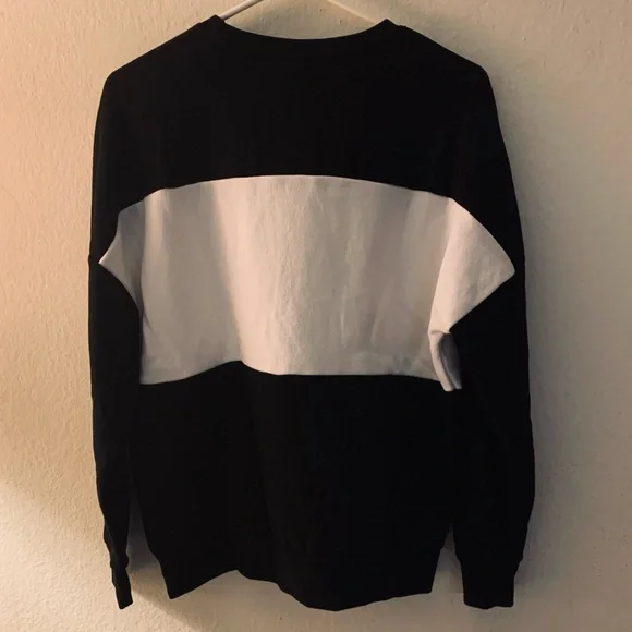 Disney 101 Dalmatians Sweater - Picture 3 of 3